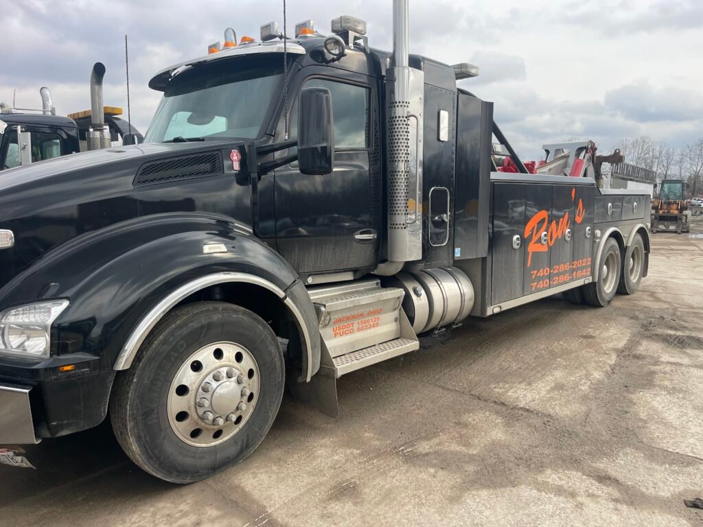 Jackson Ohio tow truck company specializing in all tows and heavy hauling equipment